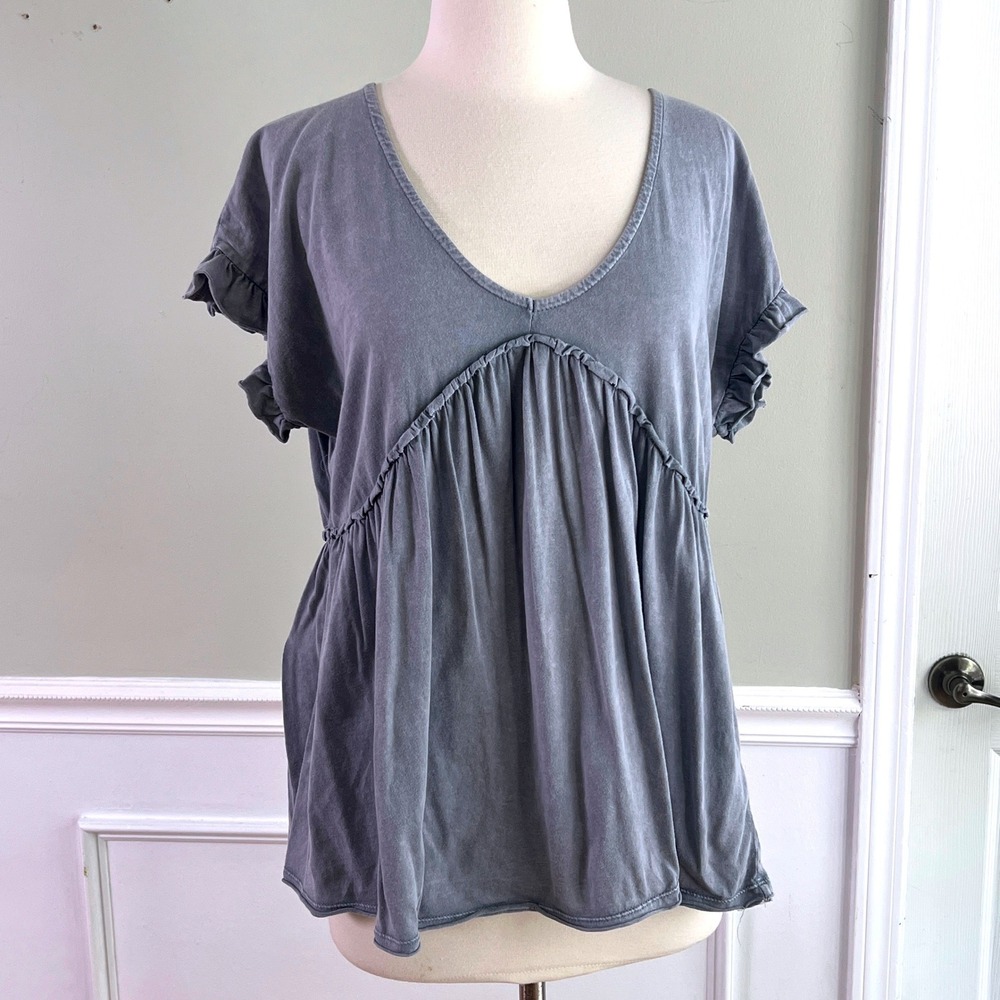 The Impeccable Pig Babydoll Top S Womens Ruffle Sleeve V-Neck Gray Boho Peplum